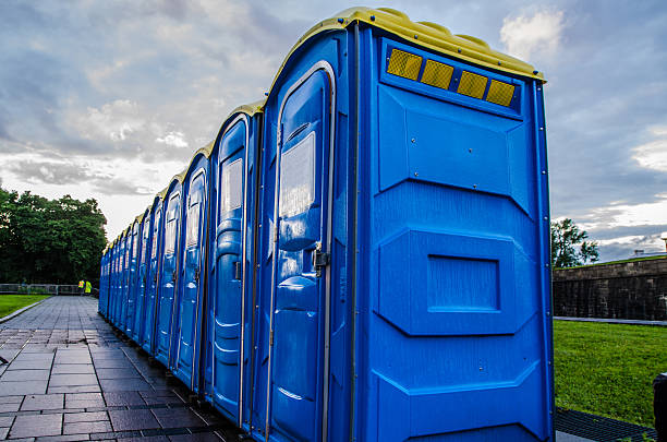 Portable Toilet Options We Offer in Meiners Oaks, CA
